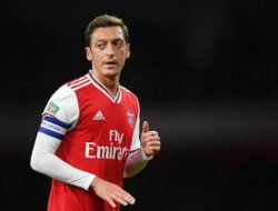 Arteta Beri Oezil Kesempatan di Arsenal