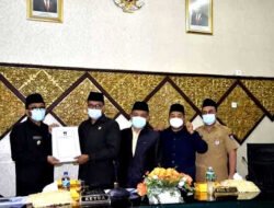 Fraksi di DPRD Padang Terima LKPJ Walikota