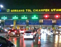 Gerbang Tol Cikampek Utama Padat Merayap