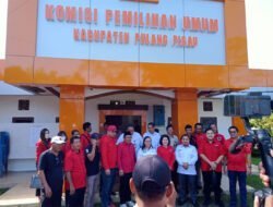 ‘Pasukan Merah’ DPC-PDIP Pulang Pisau Mendaftar ke KPU, Targetnya tak Main-main