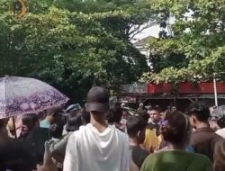 Bentrokan Antara PKL dan Satpol PP Padang di Pantai Padang: Penertiban Berujung Kericuhan