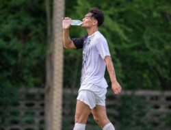 Jonathan Khemdee Absen dari Skuat Ratchaburi FC dalam Laga Persahabatan melawan Persija Jakarta