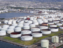 Minyak Naik Akibat Ketegangan Militer di Rusia dan Kekhawatiran Pertumbuhan Permintaan Global