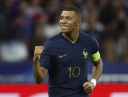 Kylian Mbappe Berhasil Ditahan oleh PSG, Transfer ke Real Madrid Ditunda