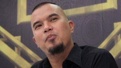 Ilustrasi tarif manggung Ahmad Dhani.