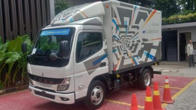 Truk Listrik Fuso eCanter.