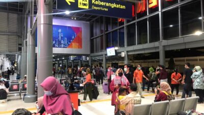 Tiket kereta api periode musim libur Lebaran sudah terjual.