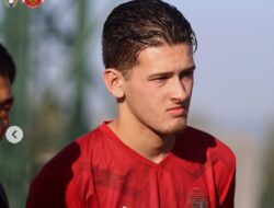 Masa Depan Justin Hubner, Bertahan di Wolverhampton atau Hijrah ke Klub Baru