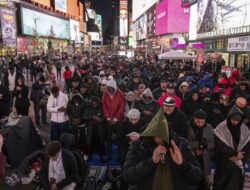 Tradisi Ramadan, Umat Islam AS Beribadah di Times Square dan Pusat Keagamaan