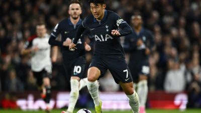 Para pemain Tottenham Hotspur kala berlaga.