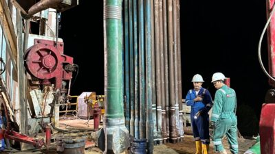 Petro China bor sumur eksplorasi baru.