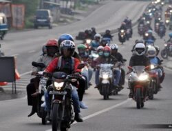 Tips Ergonomis Berkendara Motor Saat Mudik, Cegah Kelelahan Tubuh