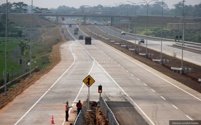 Pembangunan jalan tol gilimanuk-mengwi.