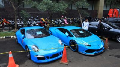Kecelakaan Mobil Mewah Porsche, Xpander Menabrak, Ivan’s Motor Rugi Rp5,7 Miliar