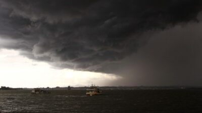 Cuaca Ekstrem Mengancam Sejumlah Wilayah Indonesia, BMKG Beri Peringatan Dini