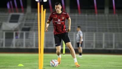 Tangis Haru, Jenazah Donny Kesuma Tiba di Rumah Duka