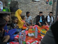 Safari Ramadan, Gubernur Sumbar Beri Bantuan Rumah untuk Keluarga Agus
