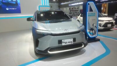 Cuma jual 1 mobil listrik, kapan Toyota luncurkan model baru?.
