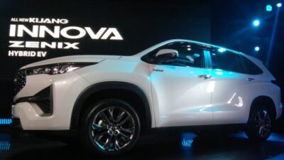 Toyota Innova Zenix Hybrid.