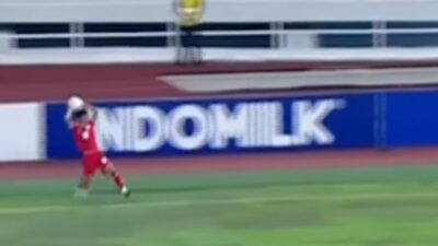 Lemparan ke dalam Pratama Arhan menjadi awal gol Timnas Indonesia.
