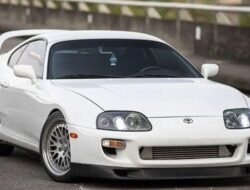 Pesona Toyota Supra MK4 di Pasar Mobil Bekas, Harga Mengejutkan!
