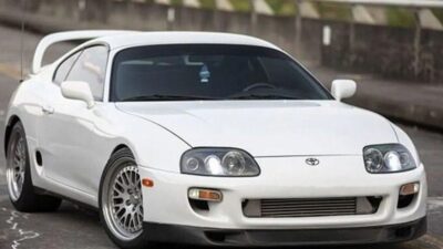 Segini harga mobil legendaris Toyota Supra MK4.