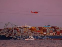 Kecelakaan Kapal di Baltimore, Jembatan Runtuh, Enam Orang Hilang