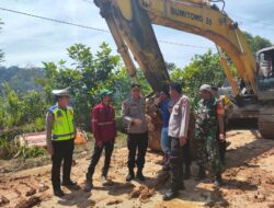 Dinas PUPR Kerinci Tak Respon: PT. Kerinci Merangin Hidro Evakuasi Longsor