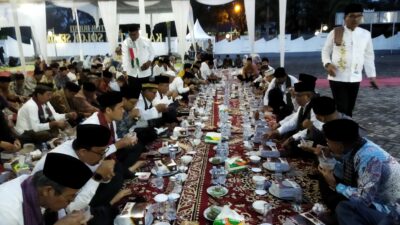 Pemkab Solsel Gelar Buka Puasa Bersama Dengan Elemen Masyarakat Rayakan Tiga Tahun Kepemimpinan 