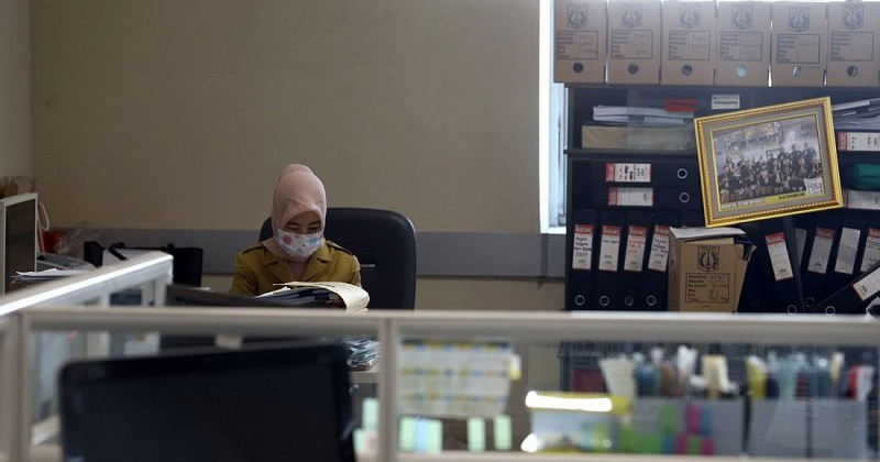 Pemerintah Memutukan Sistem Kerja PNS WFH dan WFO untuk Dukung Manajemen Arus Balik Lebaran.