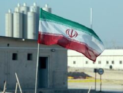 Iran Serang Israel dengan Puluhan Drone dan Rudal