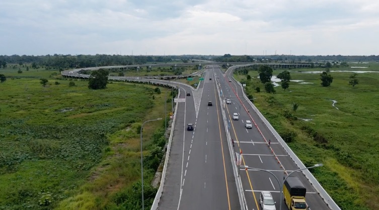 Jalan tol trans sumatera dilintasi 2,1 juta kendaraan.
