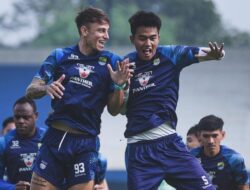 Derby Penting, Persib vs. Borneo FC, Bojan Hodak Incar Posisi Kedua Liga 1 2023-2024!