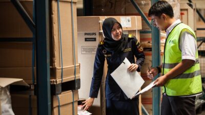 Fakta Barang Bawaan Impor dan Sepatu Kena Bea Masuk.