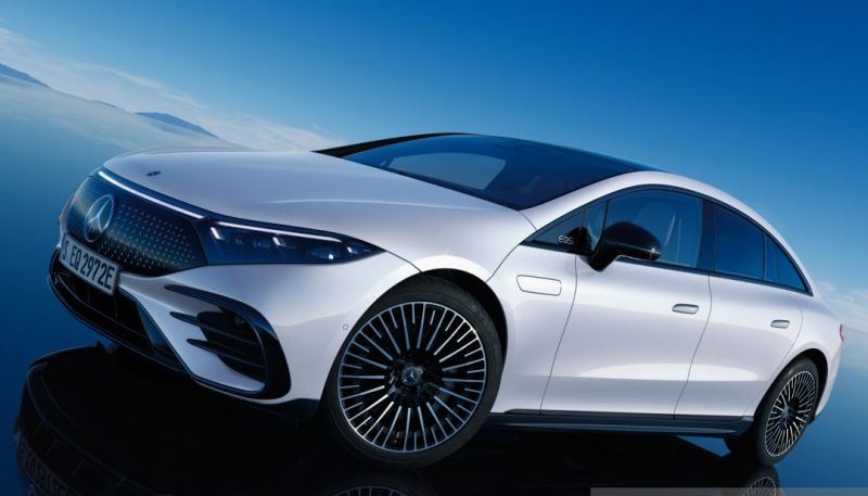 Mercedes-Benz EQS.