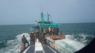 Upaya KKP dalam Memerangi Illegal Fishing, Satu Kapal Asing Ditangkap di WPPNRI 571