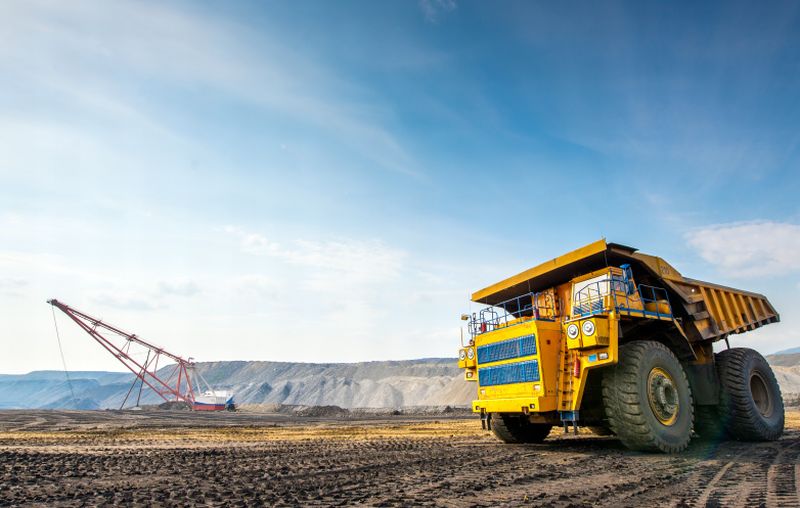 Penghasil timah terbesar di ASEAN.