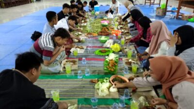 Pengurus Dan Atlet Wushu Rembang Bagikan Takjil dan Bukber