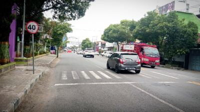 Jalur Pantura Rembang H-1 Lebaran Lancar, Didominasi Mobil Pribadi