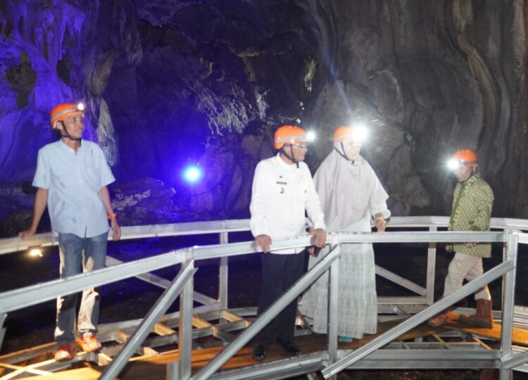 Gua Kelelawar Padayo