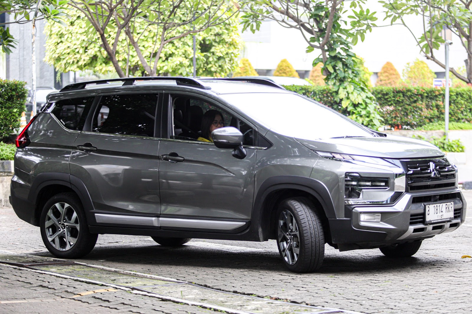 Mitsubishi Xpander Cross menjadi pilihan pintar untuk mobil keluarga Indonesia dengan berbagai keunggulan dan fitur lengkap.