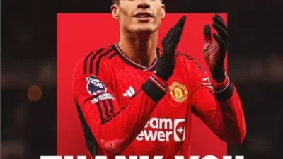 Raphael Varane resmi tinggalkan Manchester United di akhir musim 2023-2024.