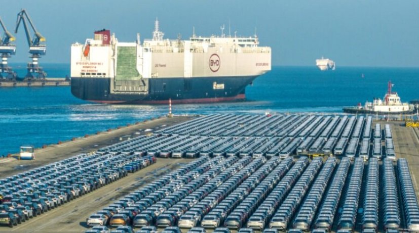 Tak laku, mobil China menumpuk di Pelabuhan Eropa.