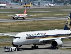 Rekor Pendapatan, Karyawan Singapore Airlines Raih Bonus Hampir 8 Bulan Gaji