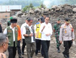 Presiden Jokowi Beri Bantuan kepada Korban Banjir Lahar Marapi