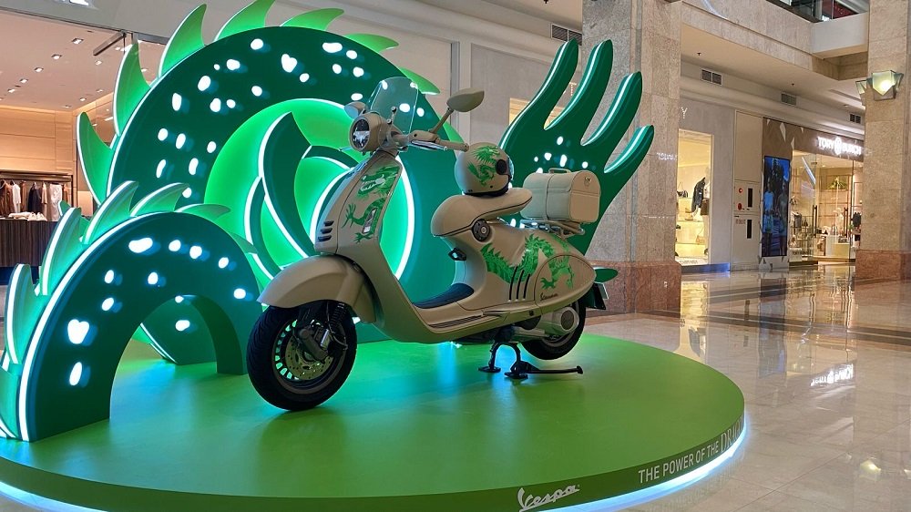 Vespa 946 Dragon.