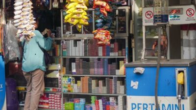 Warung Madura Boleh Buka 24 Jam.