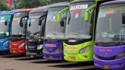 Cek Bus Pariwisata saat libur panjang, petugas temukan surat uji kelaikan jalan palsu.