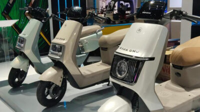 Sepeda Motor Listrik ZPT dan Gesits Jadi Sorotan di PEVS 2024, Harga Dibawah Rp5 Juta!