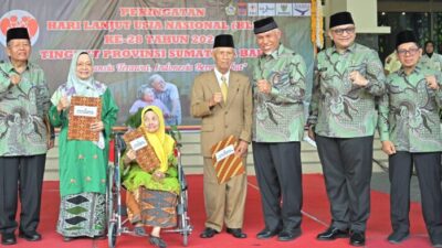 Trans Padang Gratis Seminggu untuk Lansia